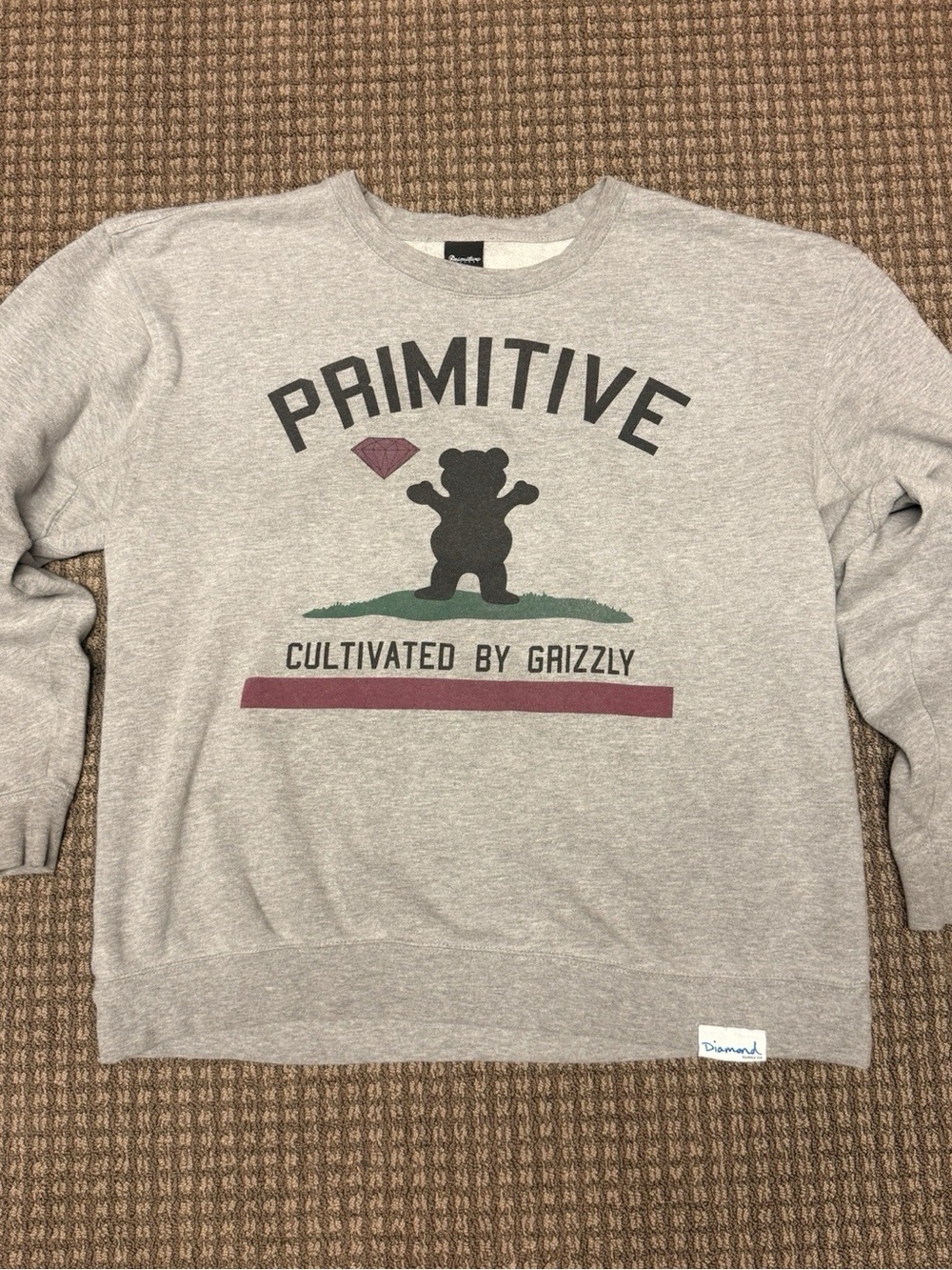 Primitive Gray Crewneck Sweatshirt with Black Bear Graphic size xxl